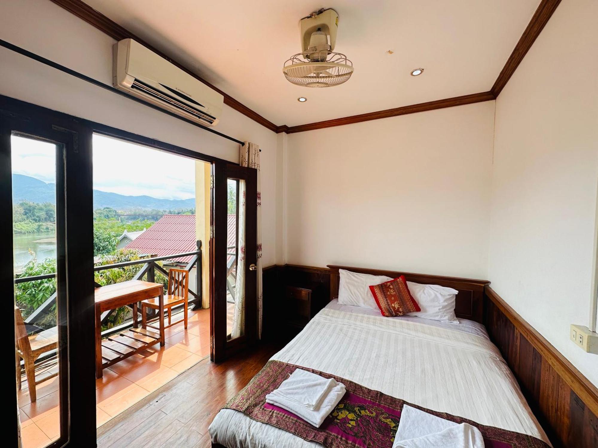 Kingkham Riverside Hotel Луанг Прабанг Екстериор снимка